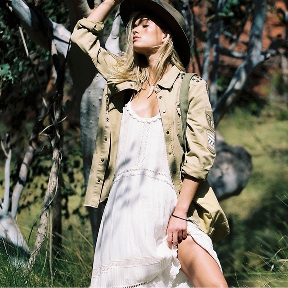 Spell & The Gypsy Collective Hanging Rock Lace Midi Dress Size XS NWT White - Picture 5 of 17